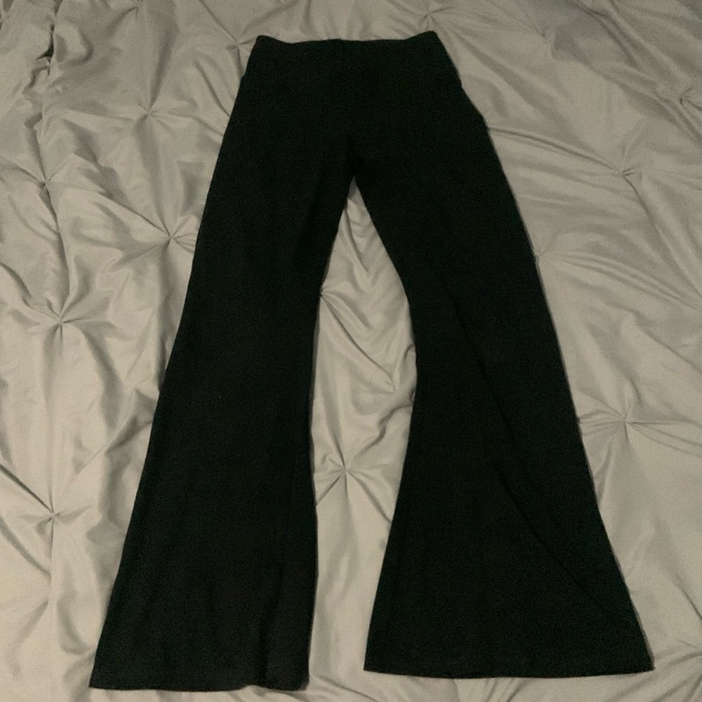 Hollister Ultra High-Rise flare leggings
